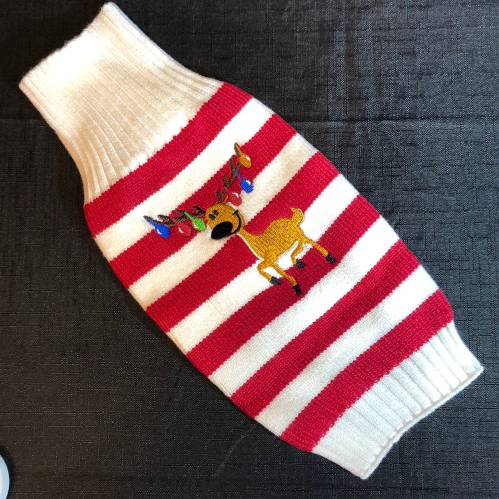 NWT Doggie Christmas Sweater comfortable Knit embroidered.